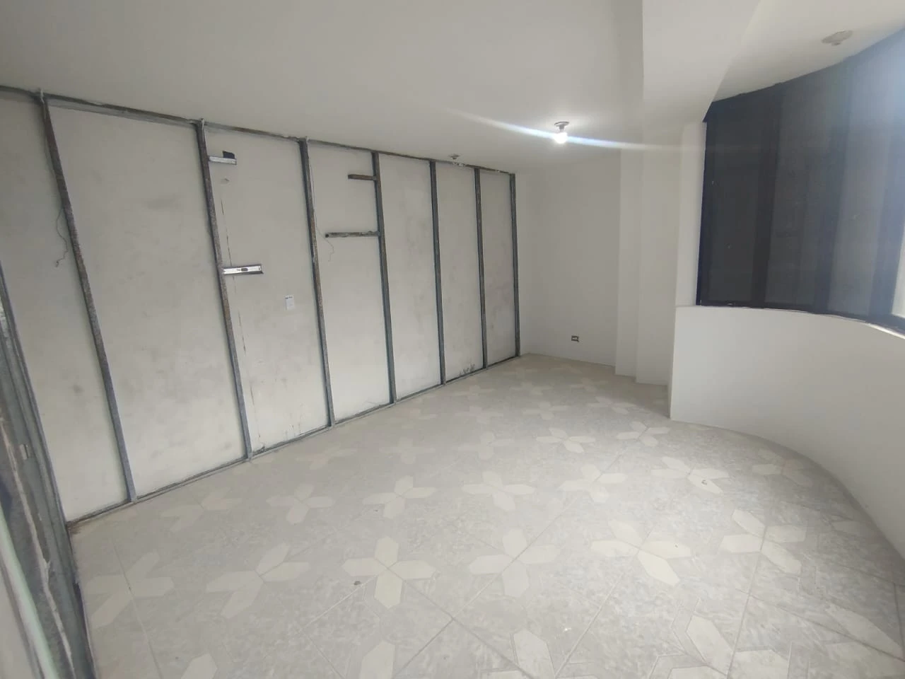 arriendo local en Copacabana 