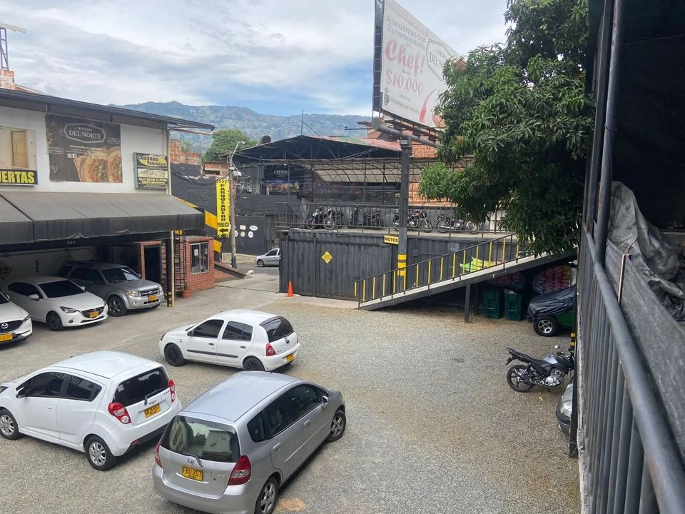 Parqueadero en venta sector Obra 2.000