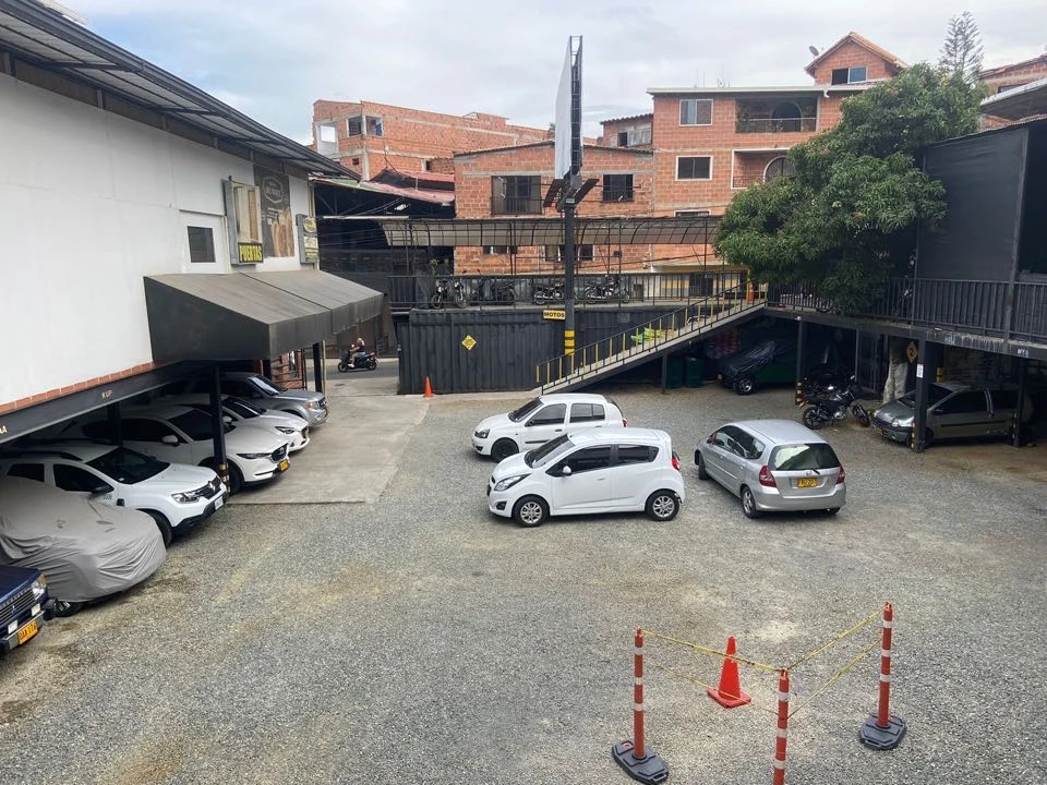 Parqueadero en venta sector Obra 2.000