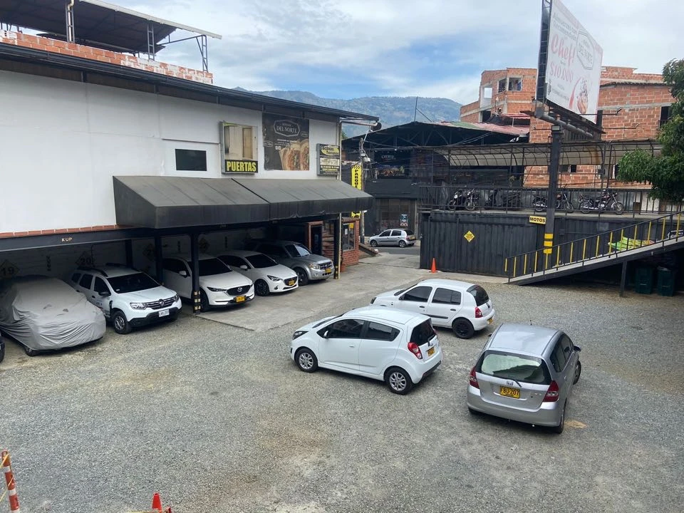 Parqueadero en venta sector Obra 2.000