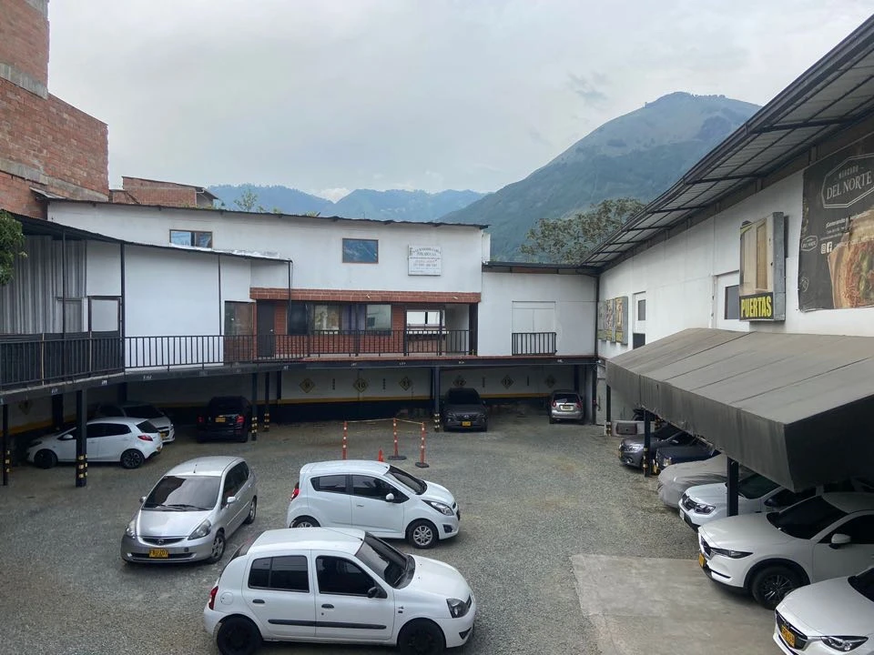 Parqueadero en venta sector Obra 2.000