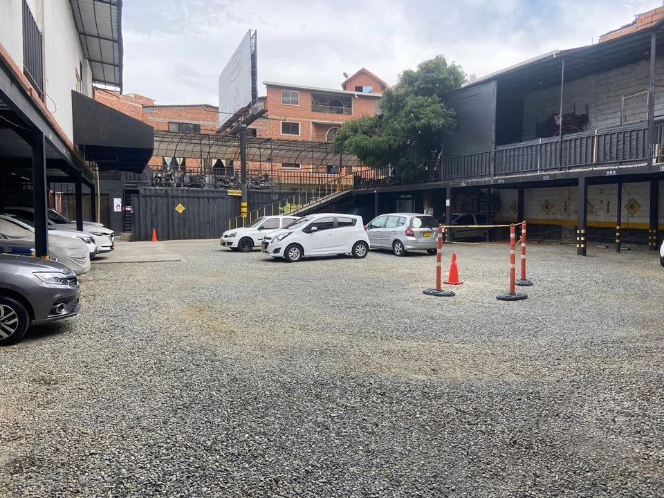 Parqueadero en venta sector Obra 2.000