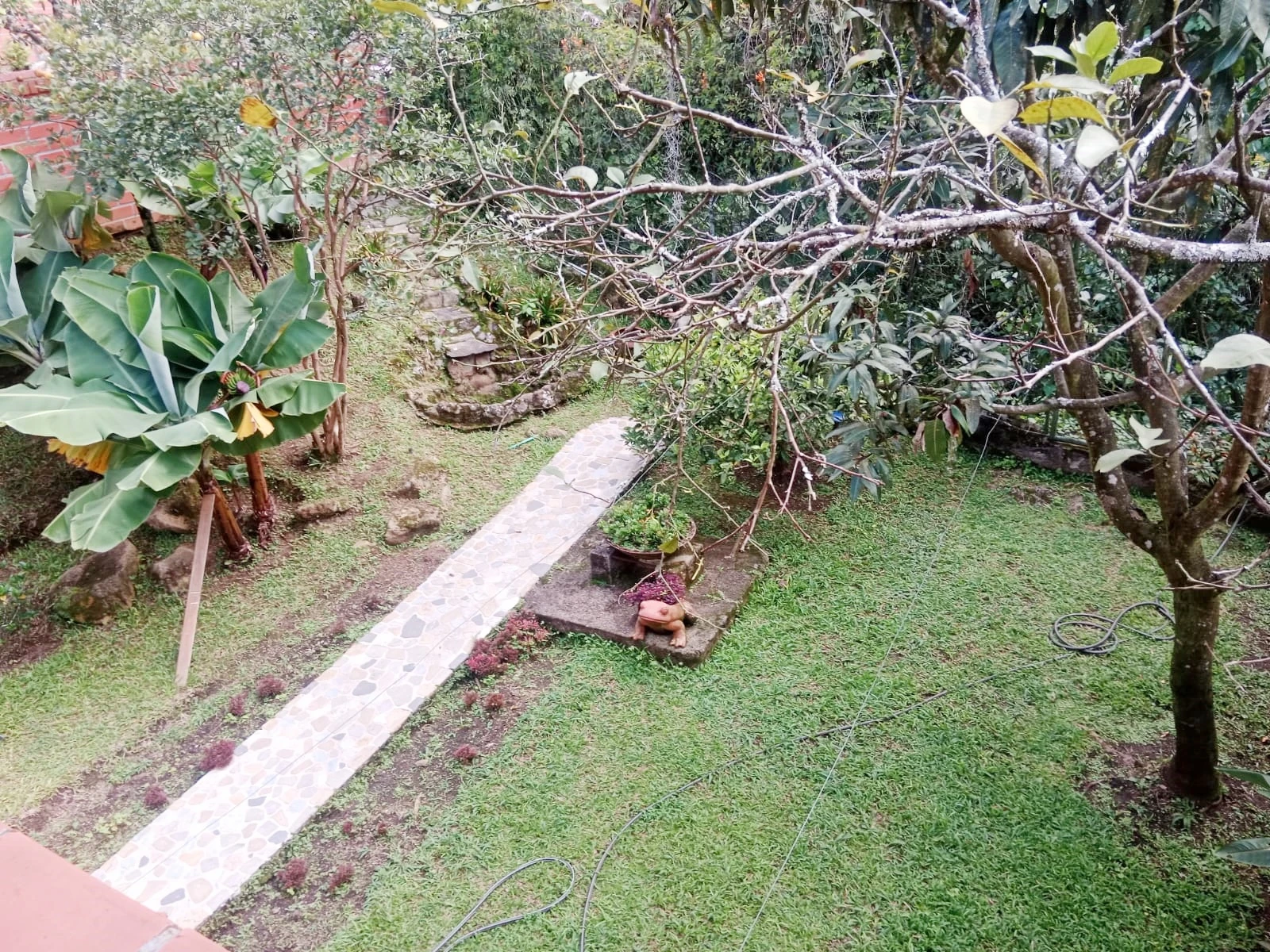 VENDO CASA EN EL POBLADO