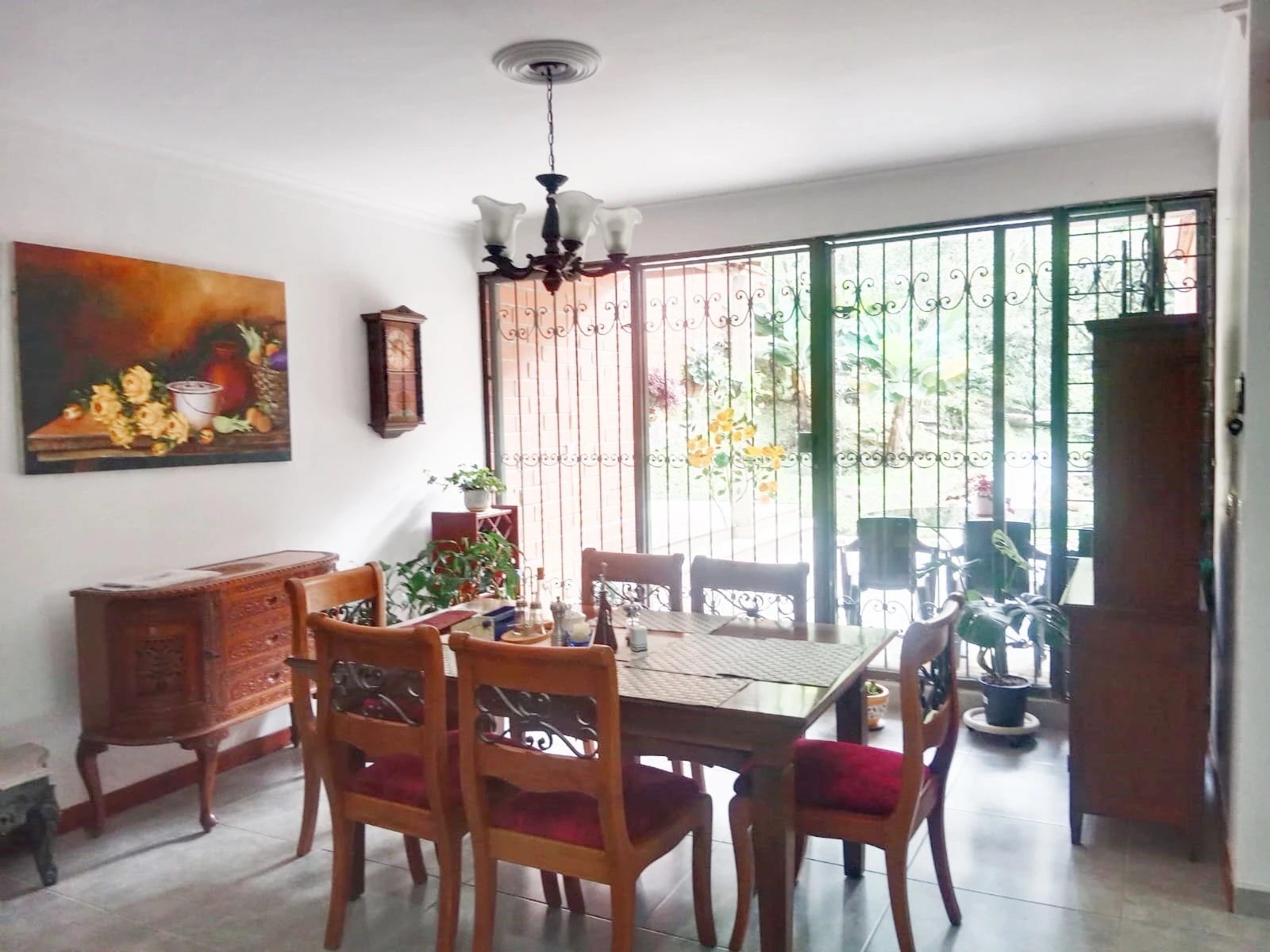 VENDO CASA EN EL POBLADO