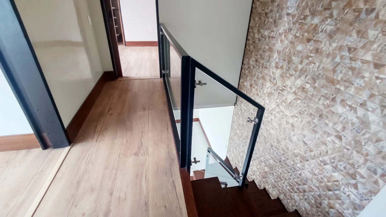 apartamento en arriendo sector superior padre marianito