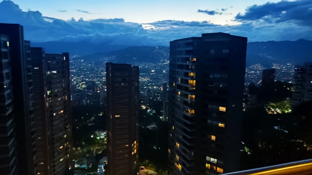 apartamento en arriendo sector superior padre marianito