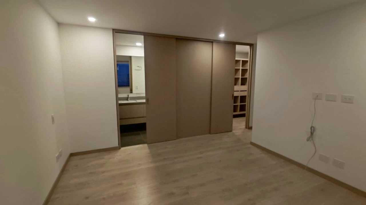 apartamento en arriendo sector superior padre marianito