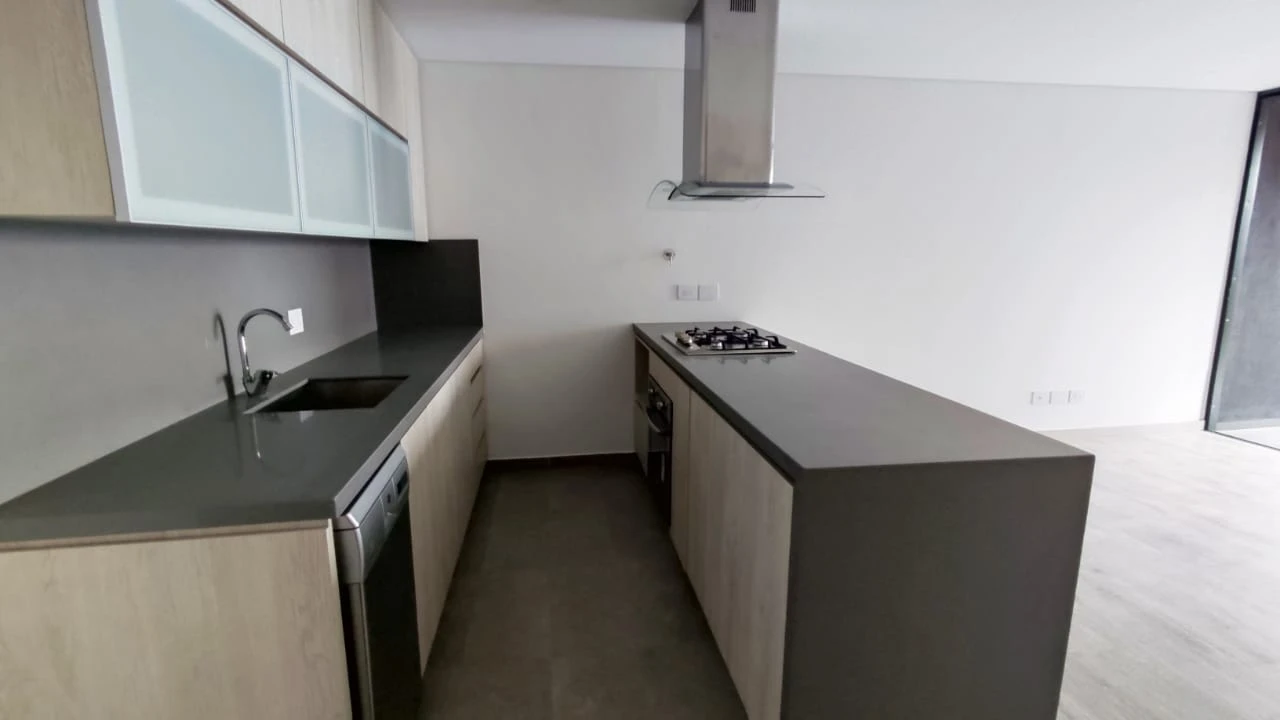 apartamento en arriendo sector superior padre marianito