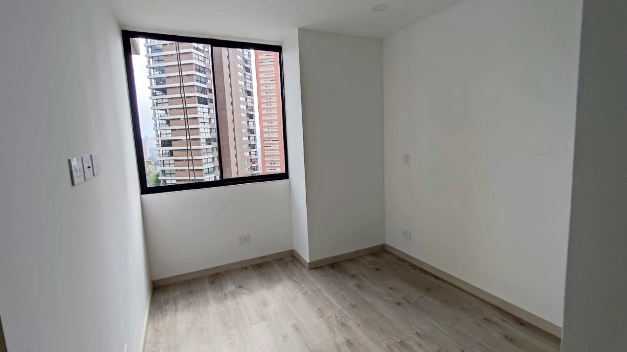 apartamento en arriendo sector superior padre marianito