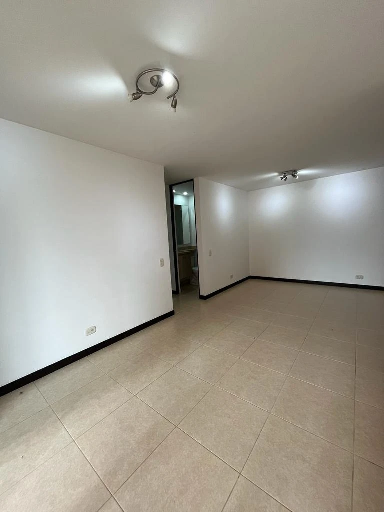 apartamento en arriendo sector loma del indio