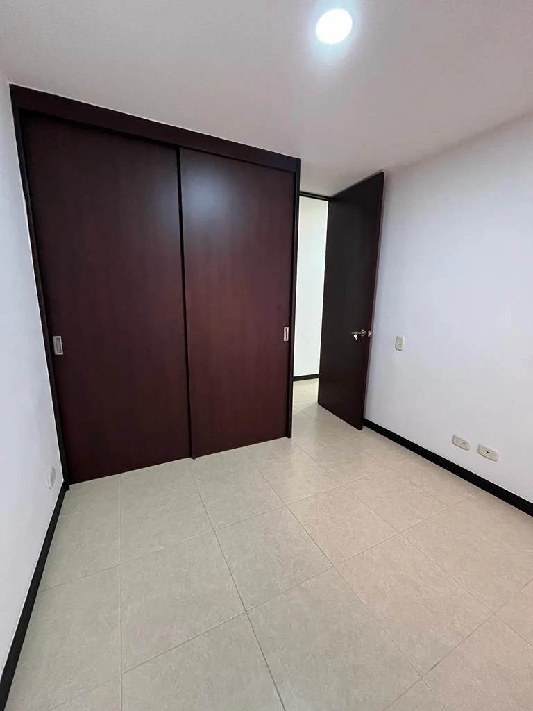 apartamento en arriendo sector loma del indio