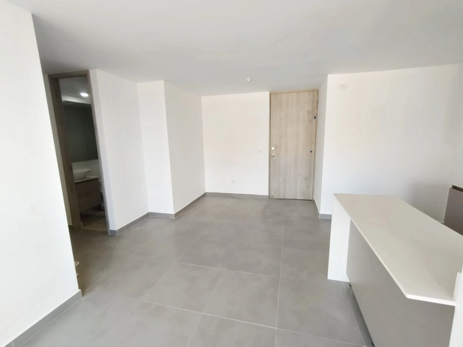 Apartamento en arriendo sector las Lomitas 