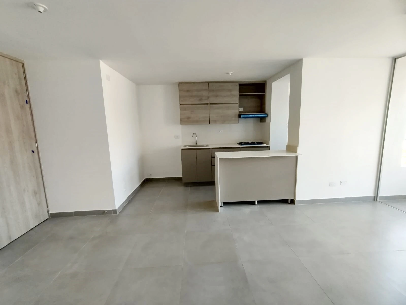 Apartamento en arriendo sector las Lomitas 