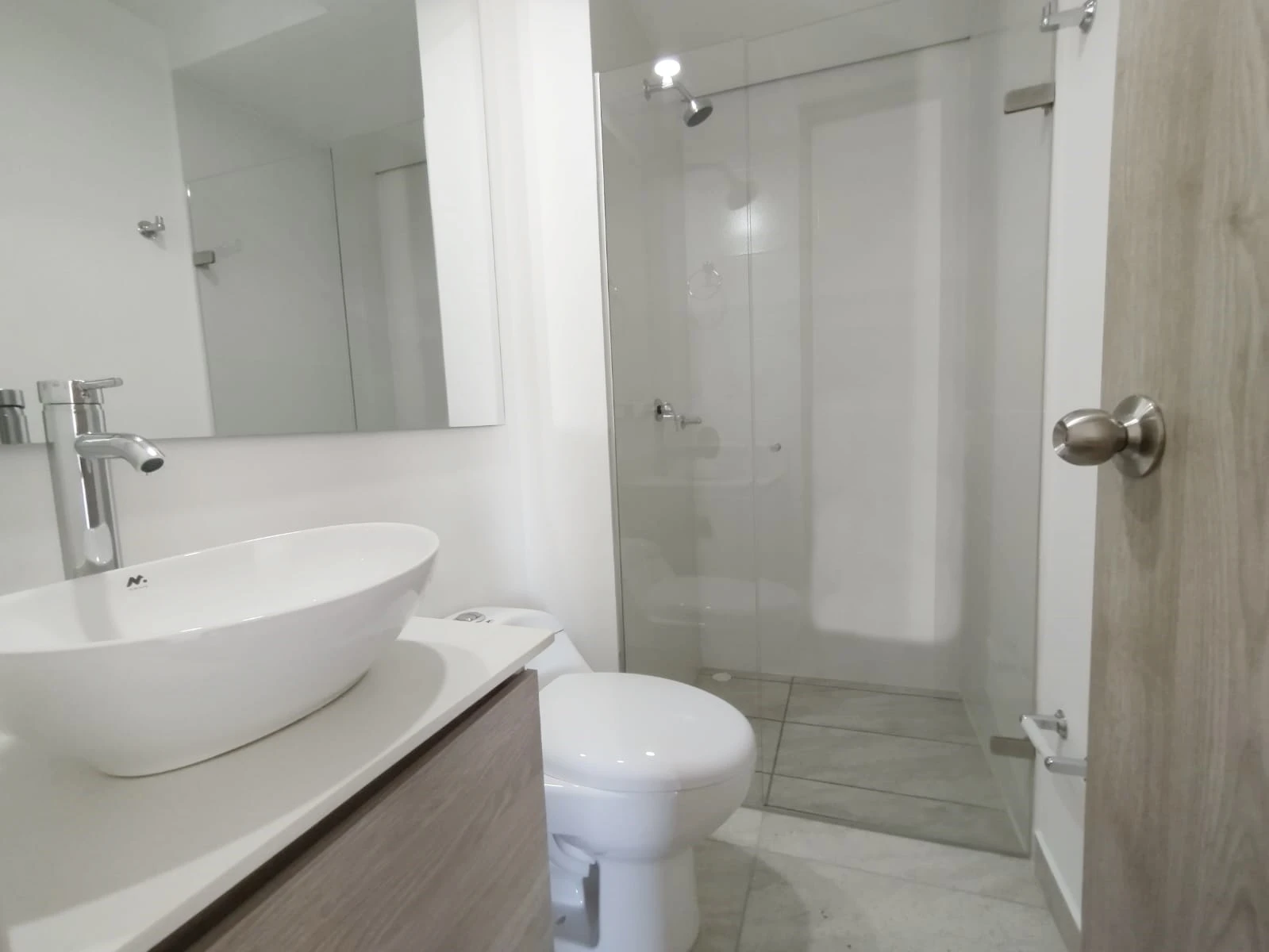 Apartamento en arriendo sector las Lomitas 