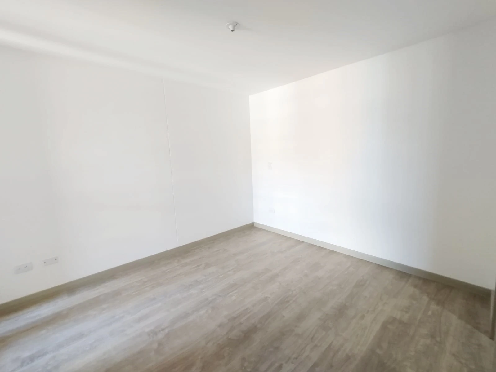 Apartamento en arriendo sector las Lomitas 