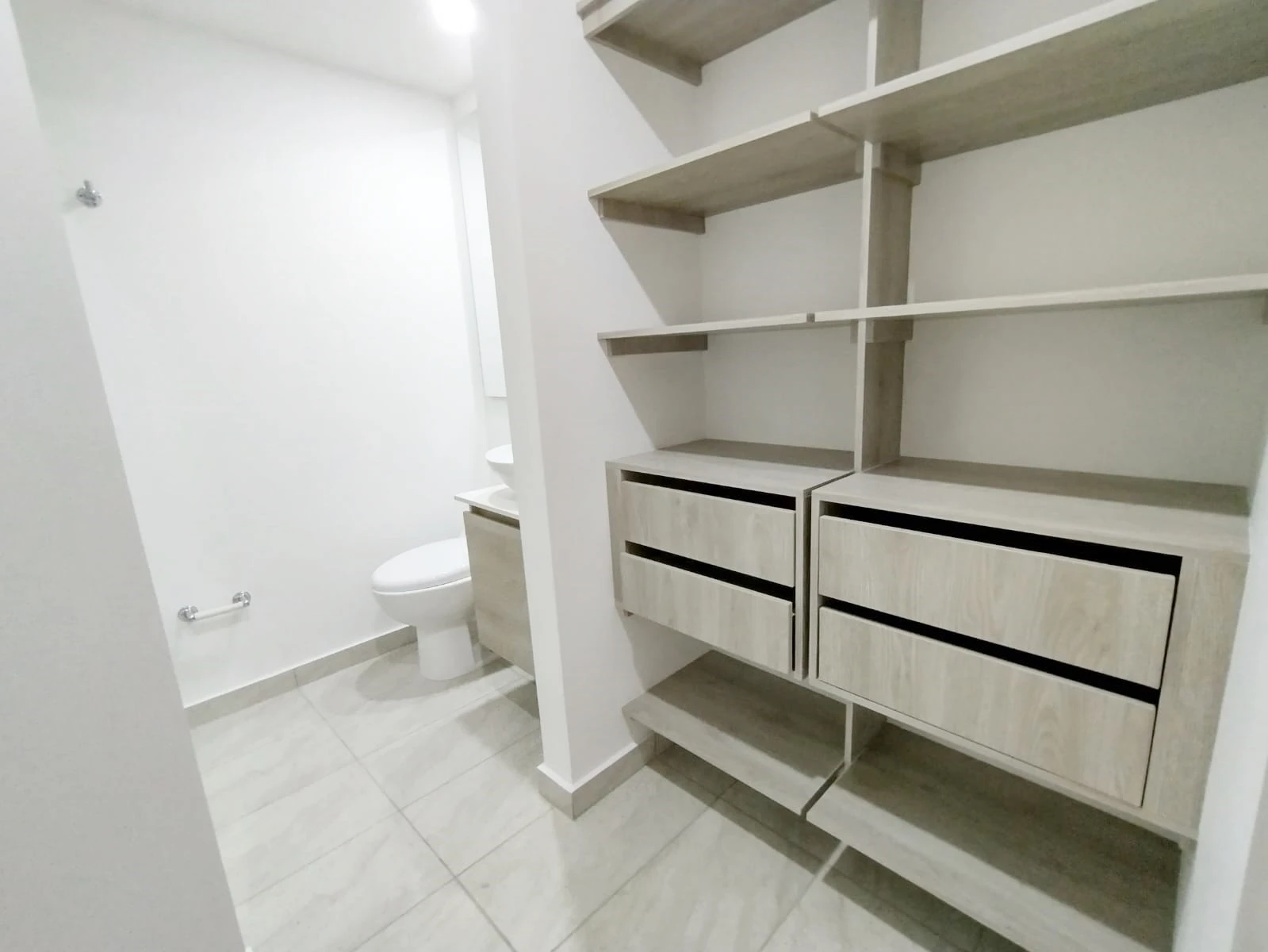 Apartamento en arriendo sector las Lomitas 