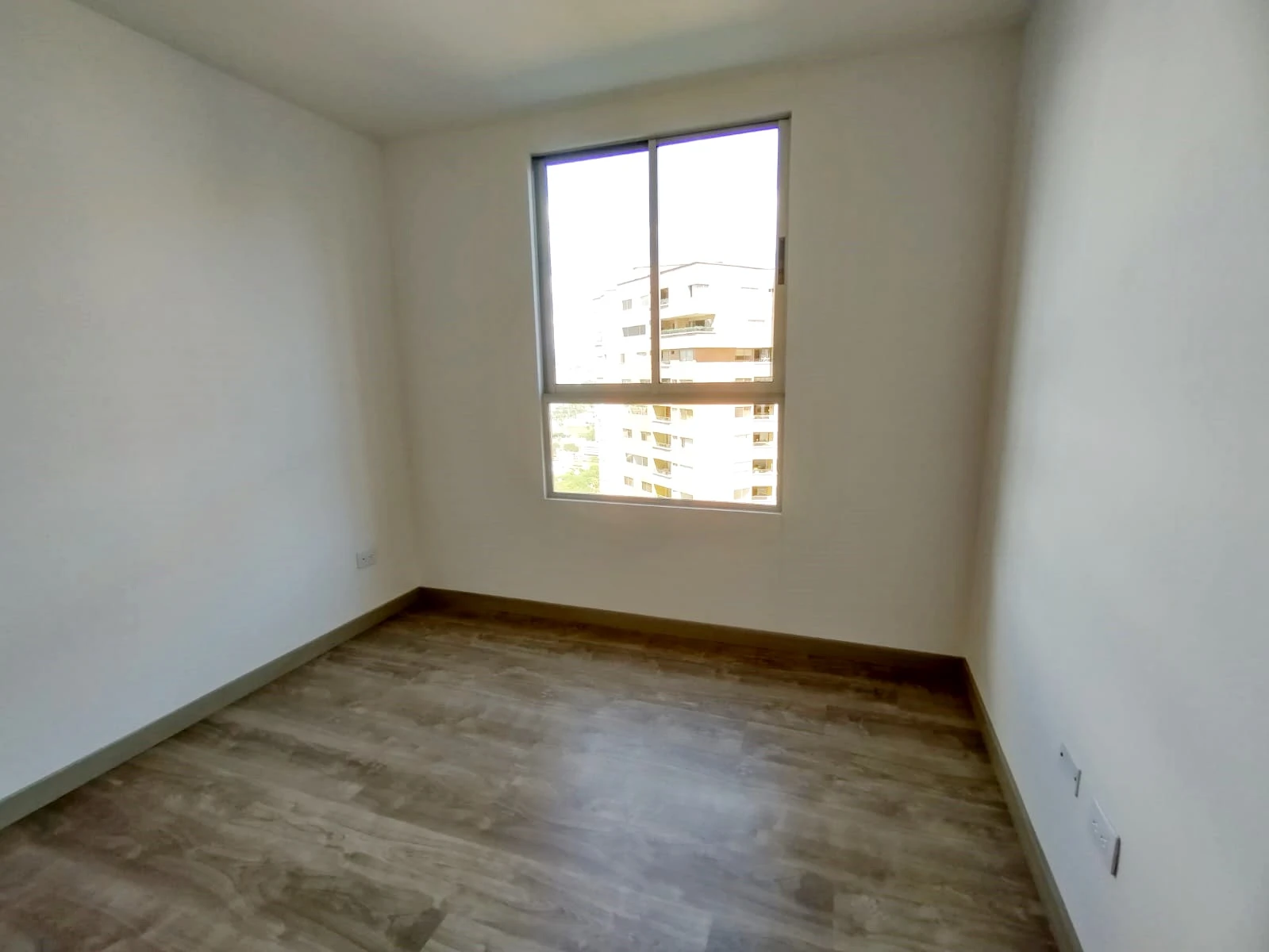 Apartamento en arriendo sector las Lomitas 