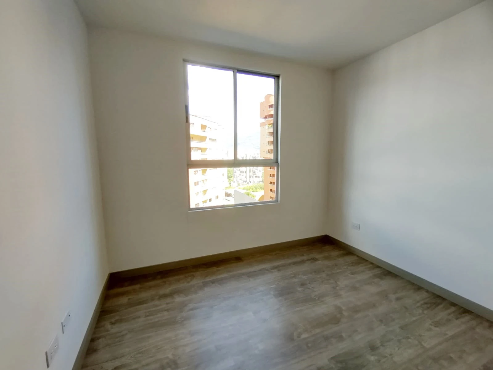 Apartamento en arriendo sector las Lomitas 