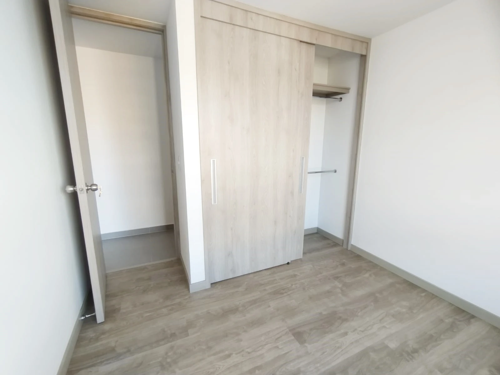 Apartamento en arriendo sector las Lomitas 