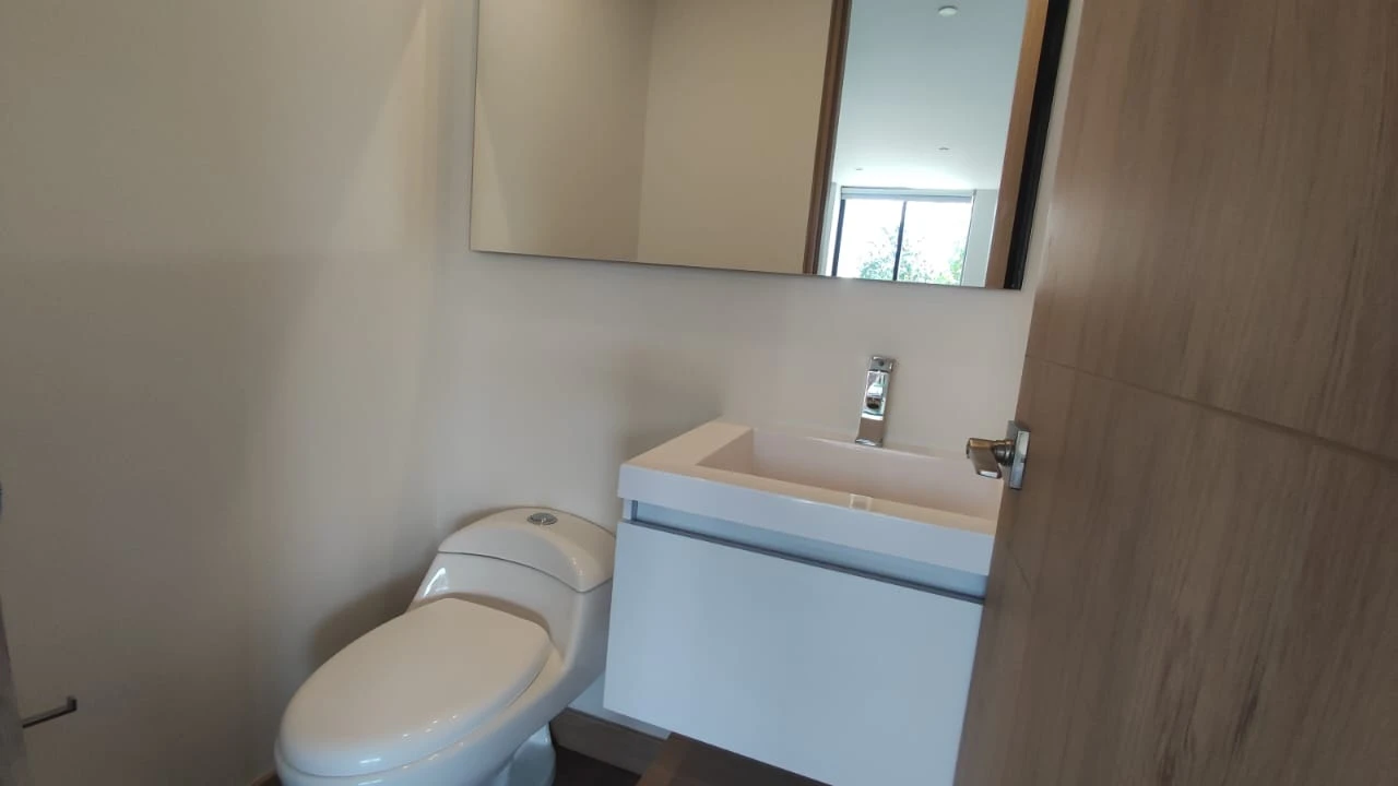 Apartamento en arriendo en Llanogrande- Verdi 