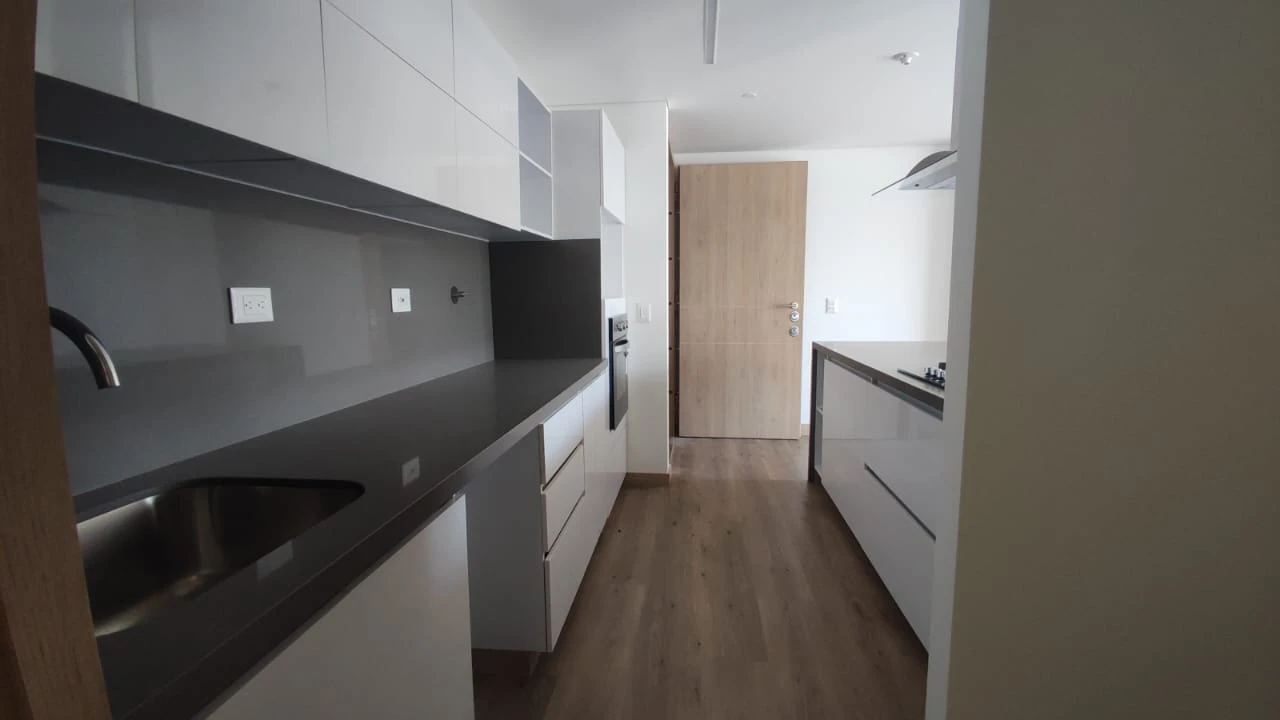 Apartamento en arriendo en Llanogrande- Verdi 