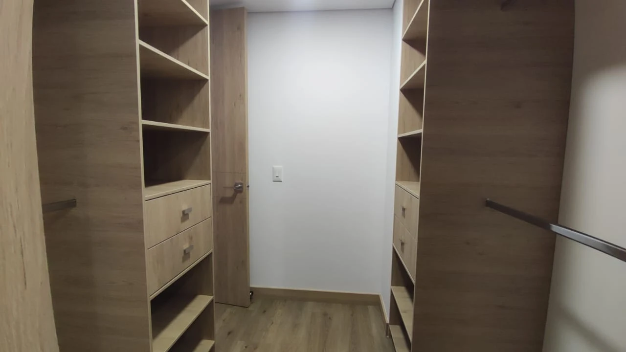 Apartamento en arriendo en Llanogrande- Verdi 