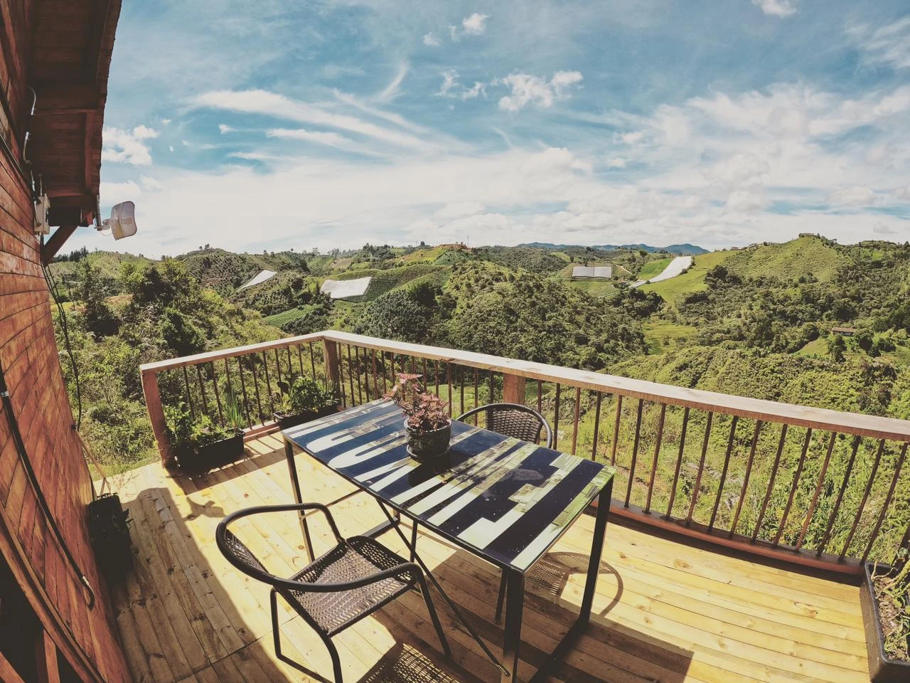 Cabaña en venta en la vía principal de Guatapé- Antioquia. 