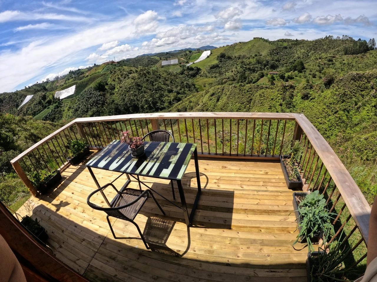 Cabaña en venta en la vía principal de Guatapé- Antioquia. 