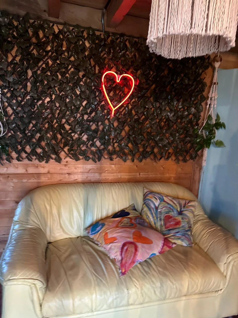 Cabaña en venta en la vía principal de Guatapé- Antioquia. 