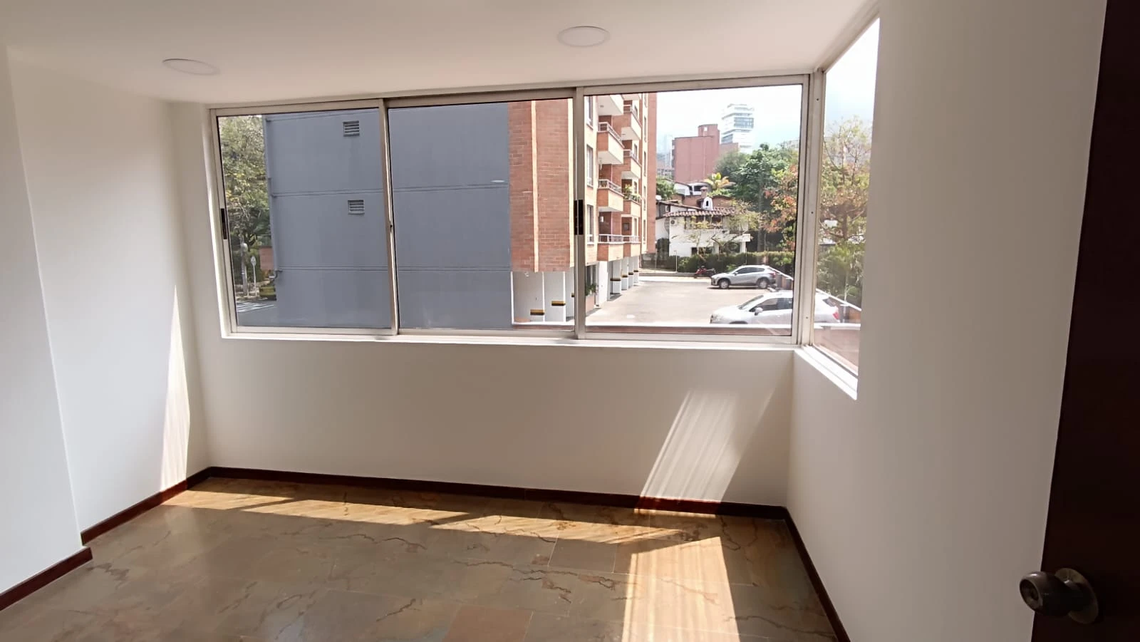 Local en arriendo, las lomas Medellin 