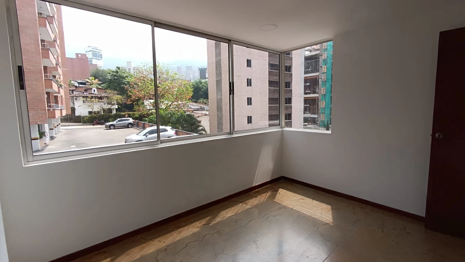 Local en arriendo, las lomas Medellin 