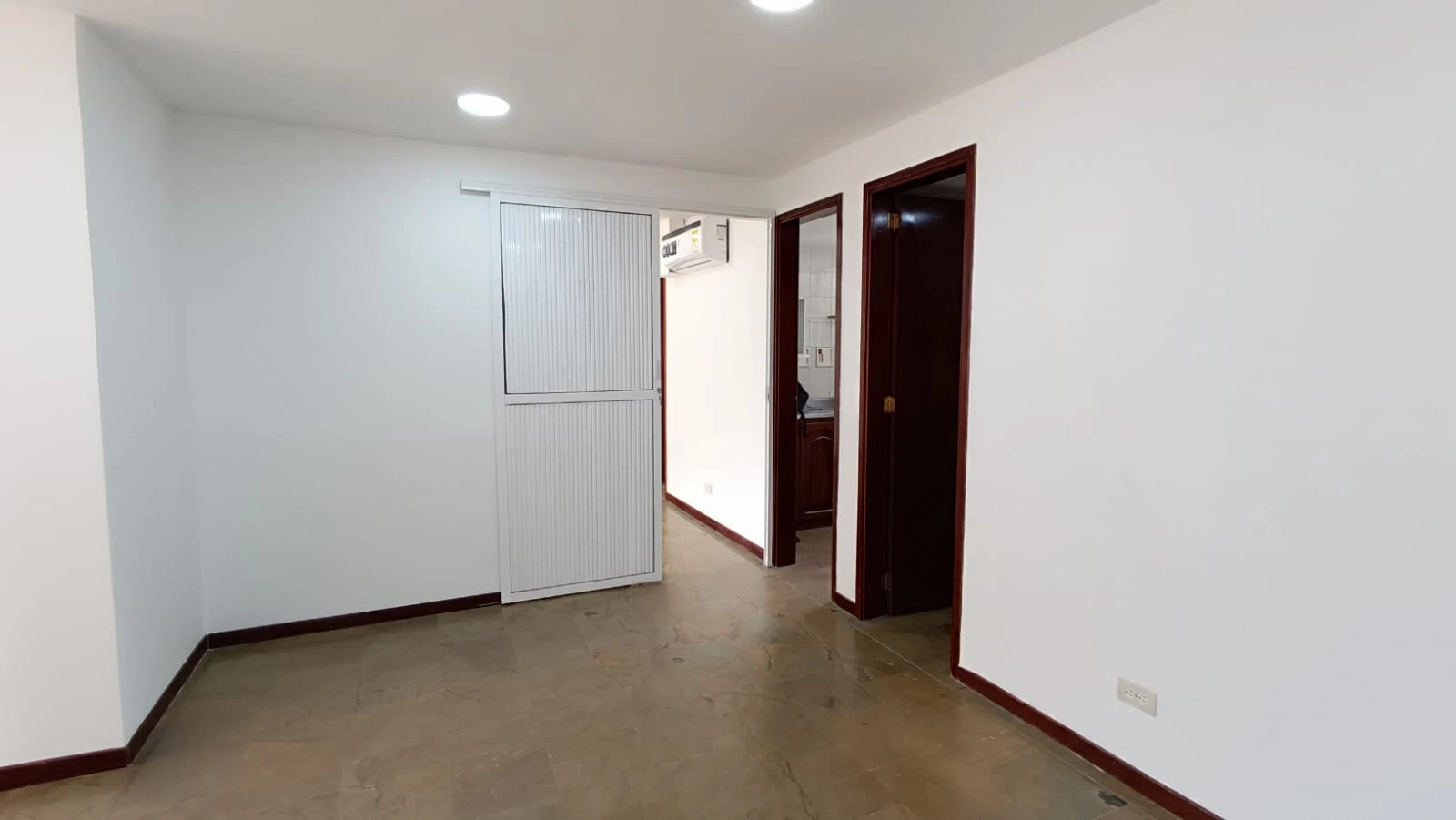 Local en arriendo, las lomas Medellin 