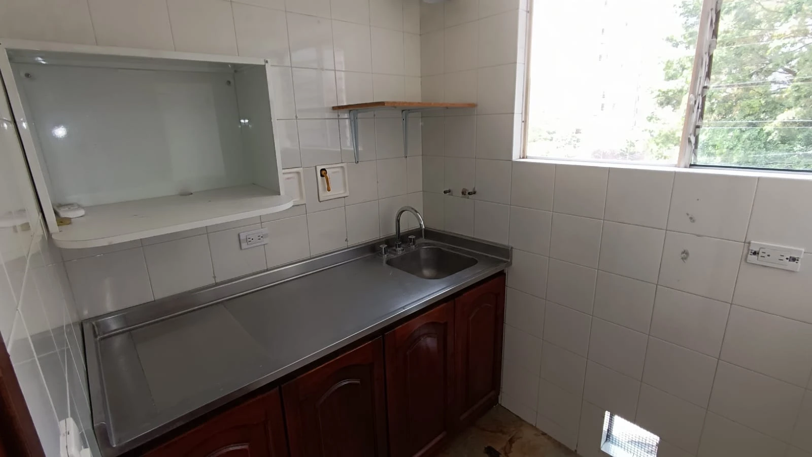 Local en arriendo, las lomas Medellin 
