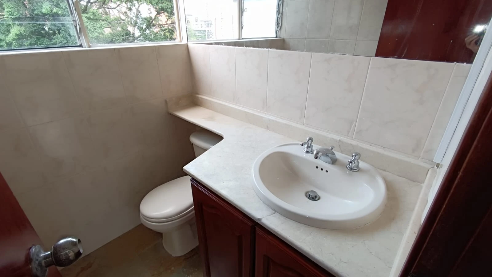 Local en arriendo, las lomas Medellin 