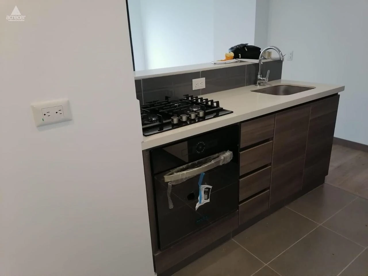 APARTAESTUDIO EN VENTA EN EL RETIRO - ENTREVERDES 