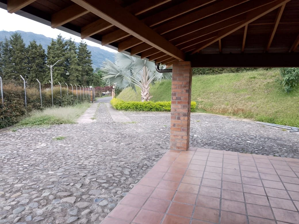 CASA CAMPESTRE ENVIGADO LA MINA