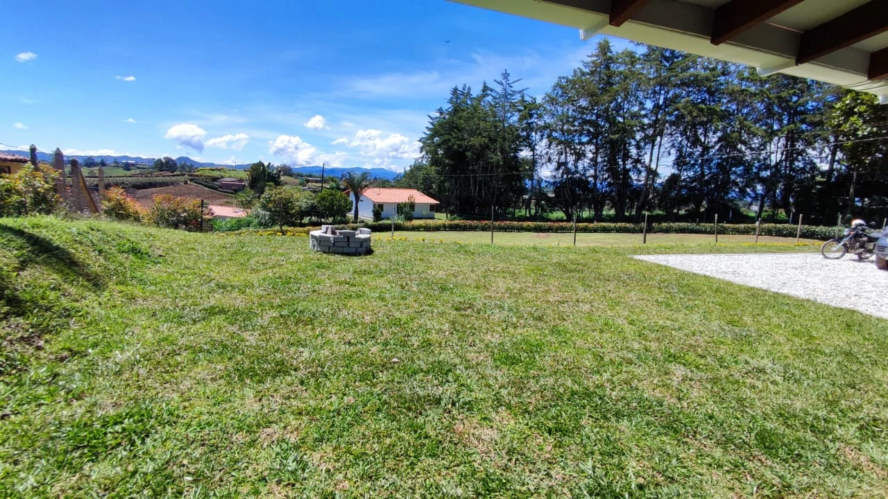 Apartaestudio en arriendo en Marinilla- vía Santuario 