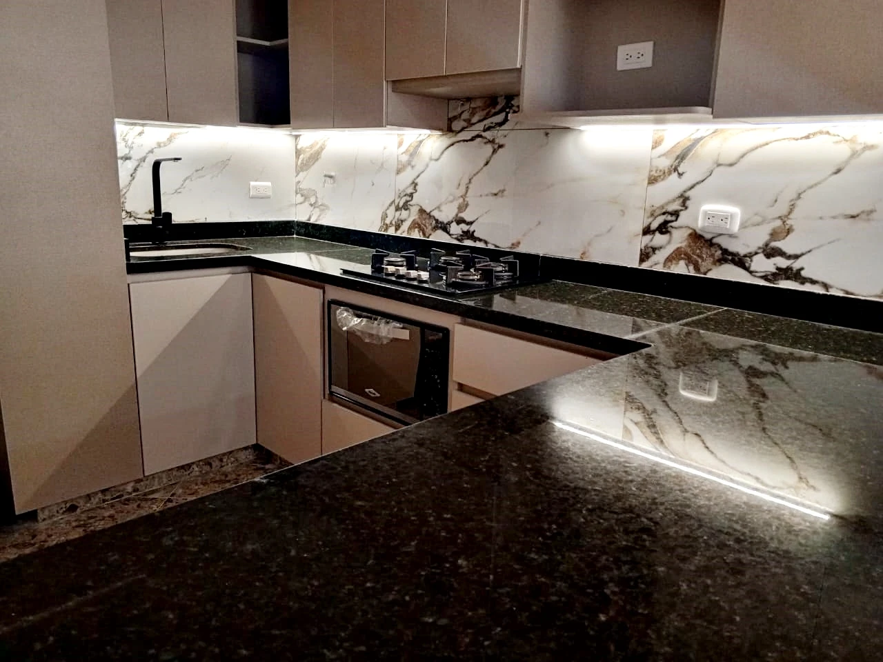 Apartamento para arrendar en sector la Belén La Mota