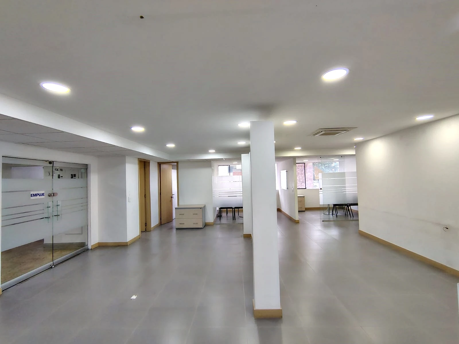 Oficina en arriendo sector Milla de Oro