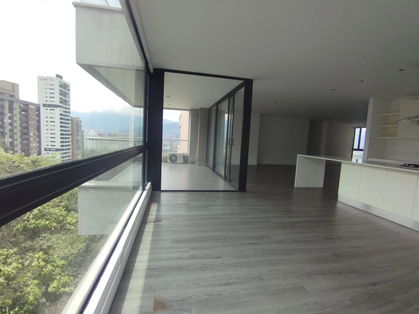 Arriendo Apartamento en el Poblado Sector loa Balsos