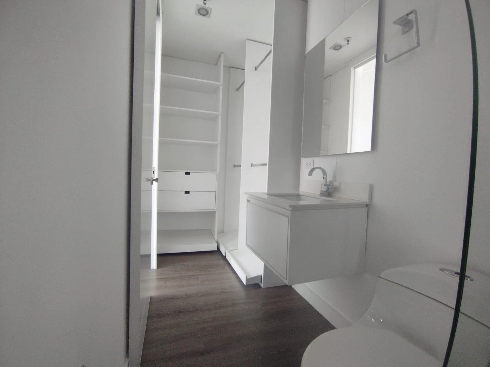 Arriendo Apartamento en el Poblado Sector loa Balsos