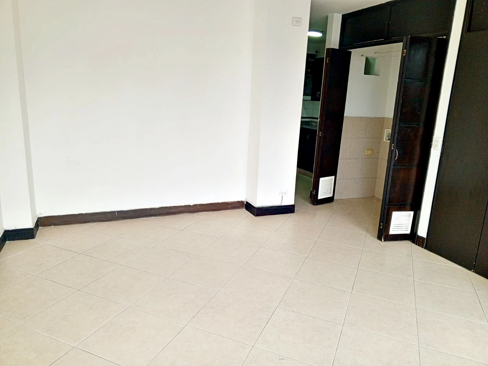 Aparta estudio en arriendo belén la palma 