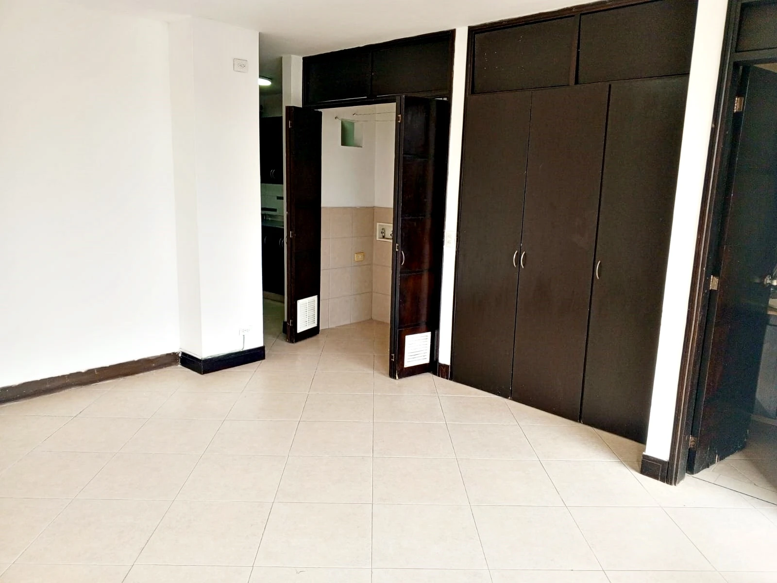 Aparta estudio en arriendo belén la palma 