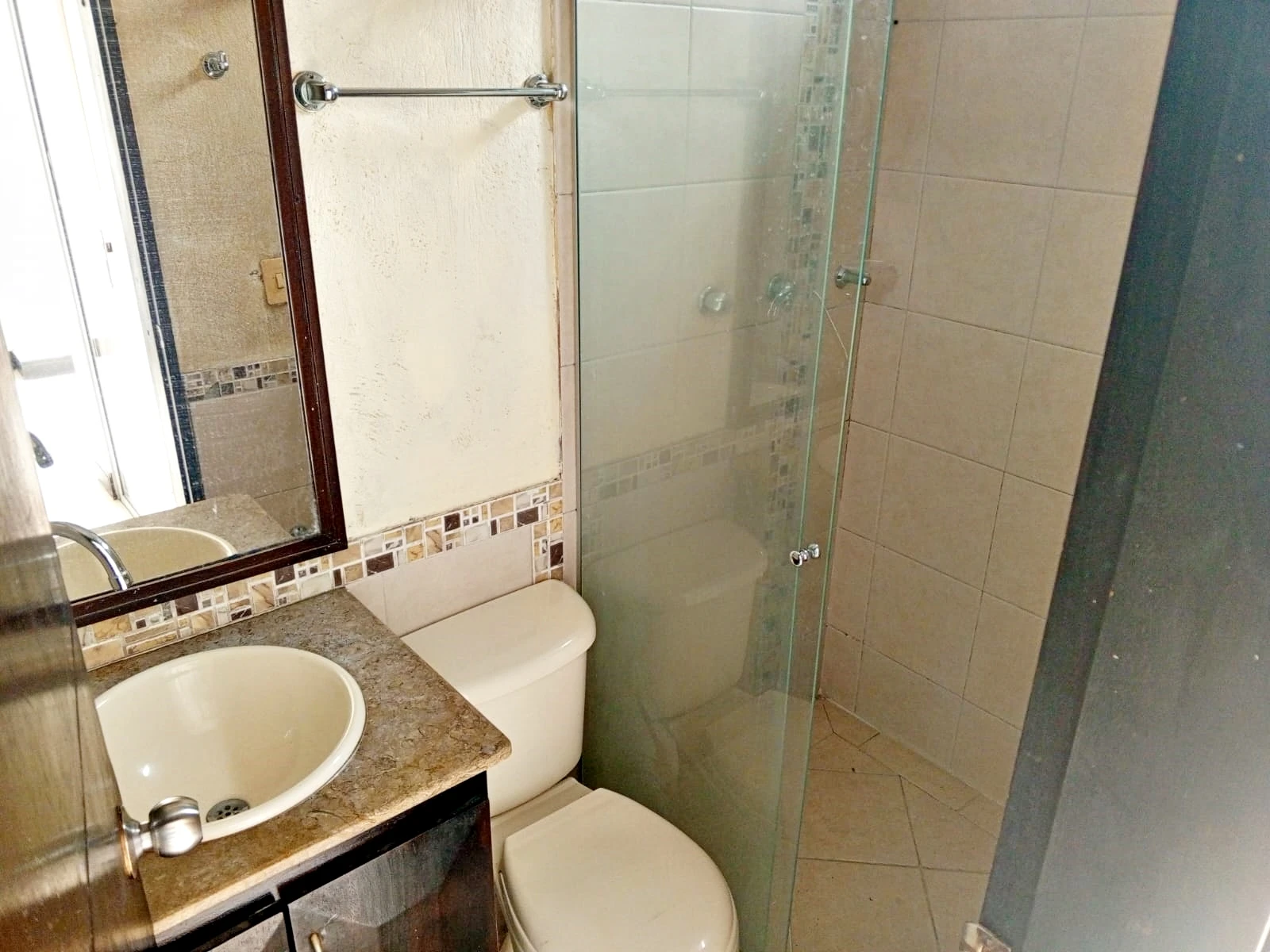Aparta estudio en arriendo belén la palma 