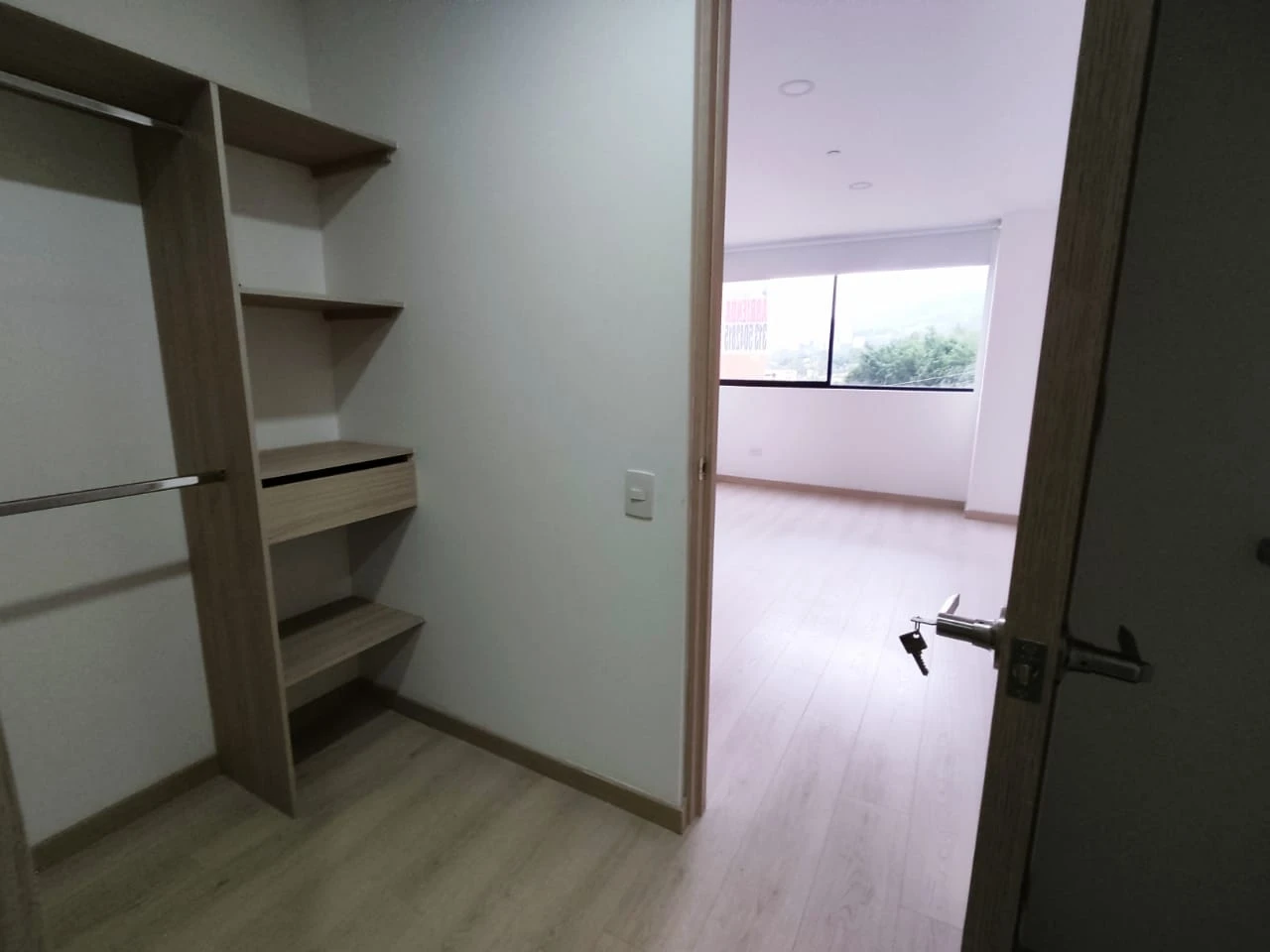 Aparta estudio en arriendo sector loma del escobero