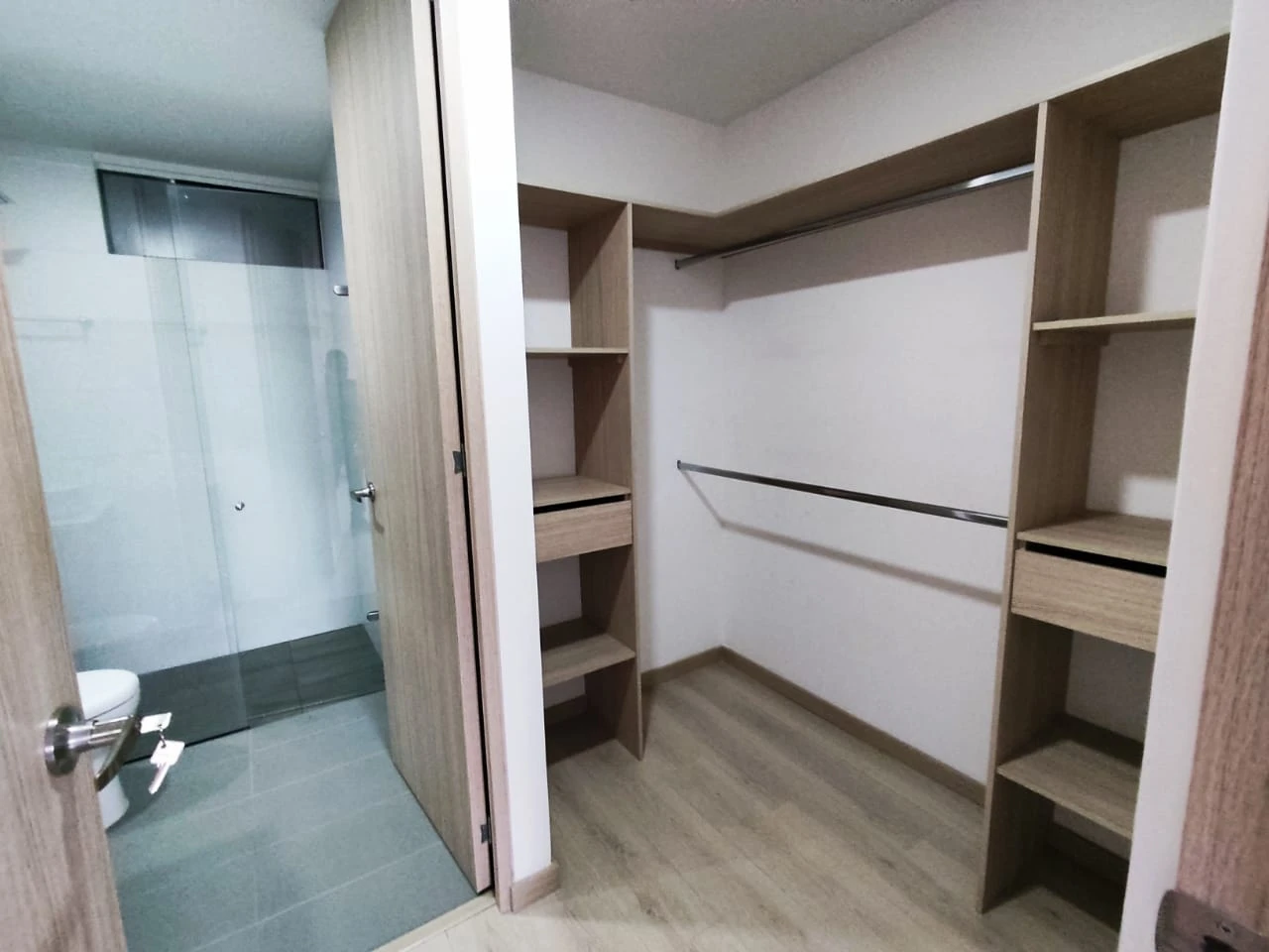 Aparta estudio en arriendo sector loma del escobero