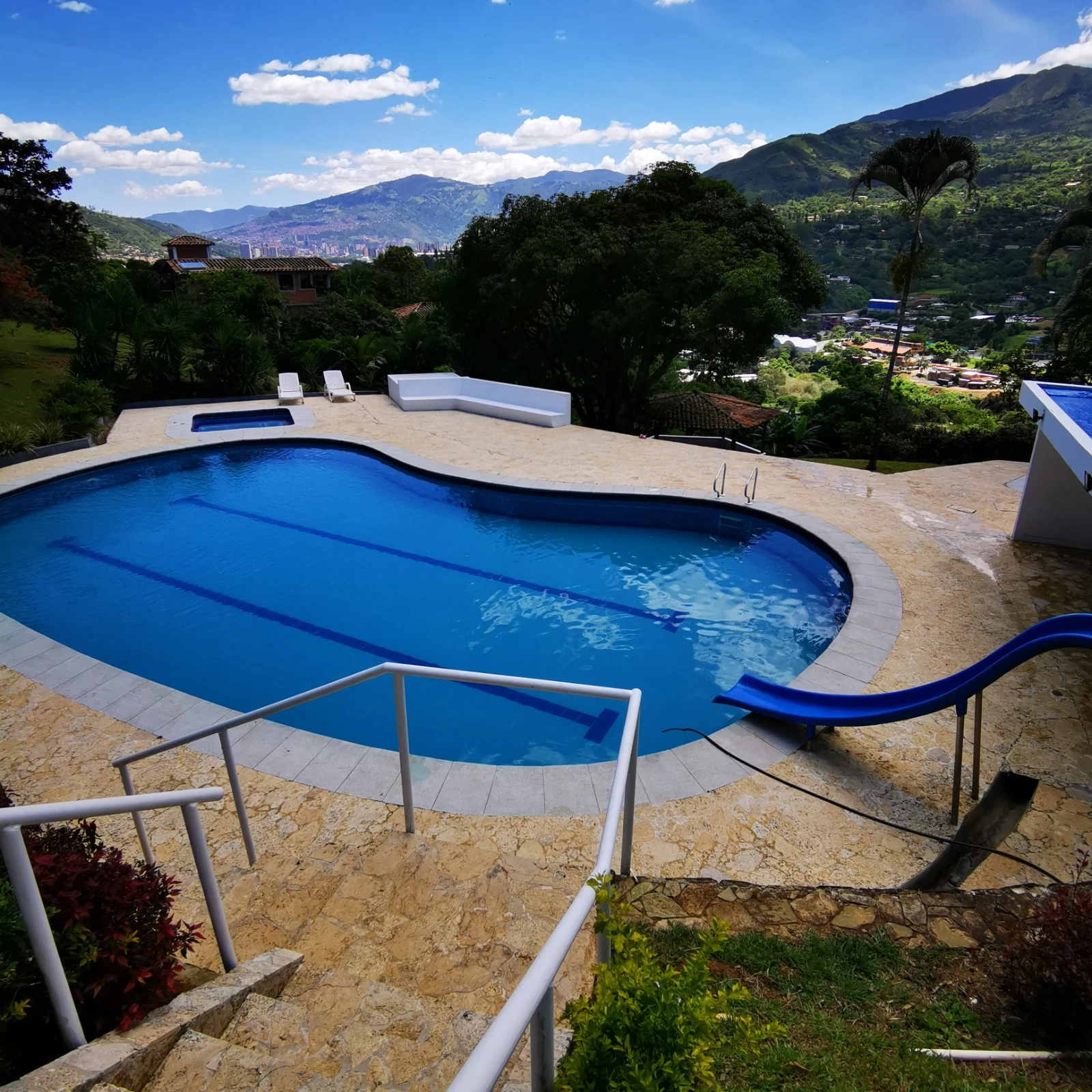 Finca de recreo en Venta vereda alvarado Copacabana
