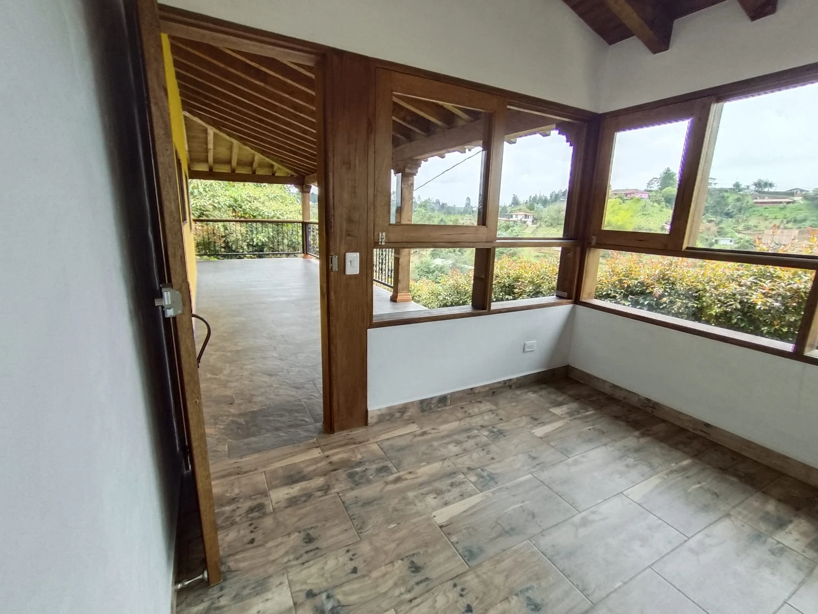 CASA LOTE EN ARRIENDO ALTO VALLEJO, RIONEGRO 