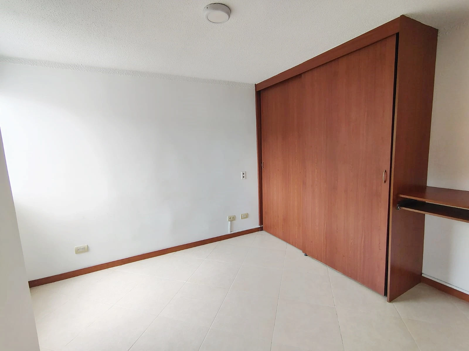 Apartamento en arriendo sector Loma del Indio