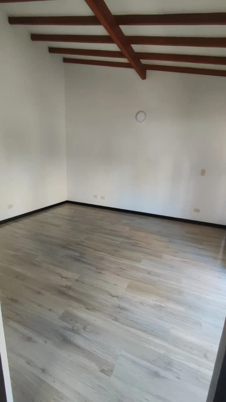Casa en arriendo en Rionegro en sector los colegios 
